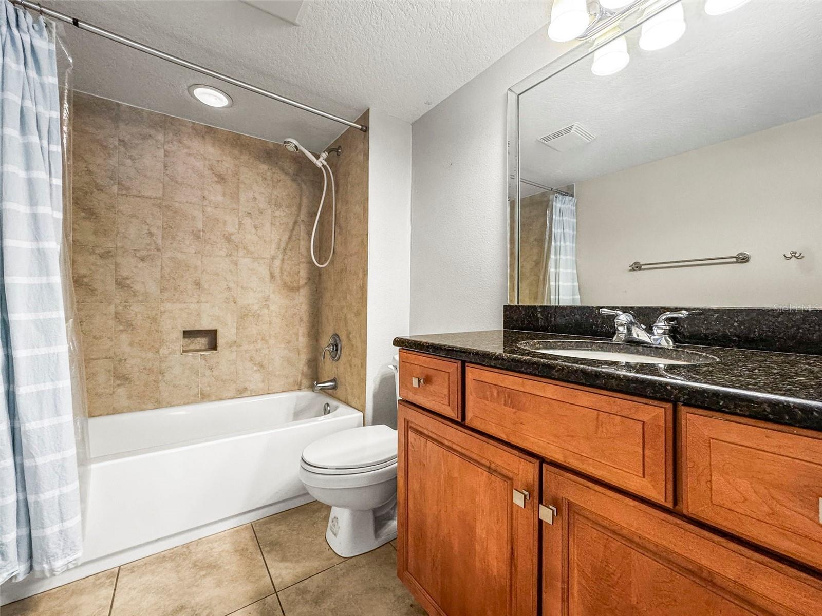 NINE FIFTY BROADWAY - Residential