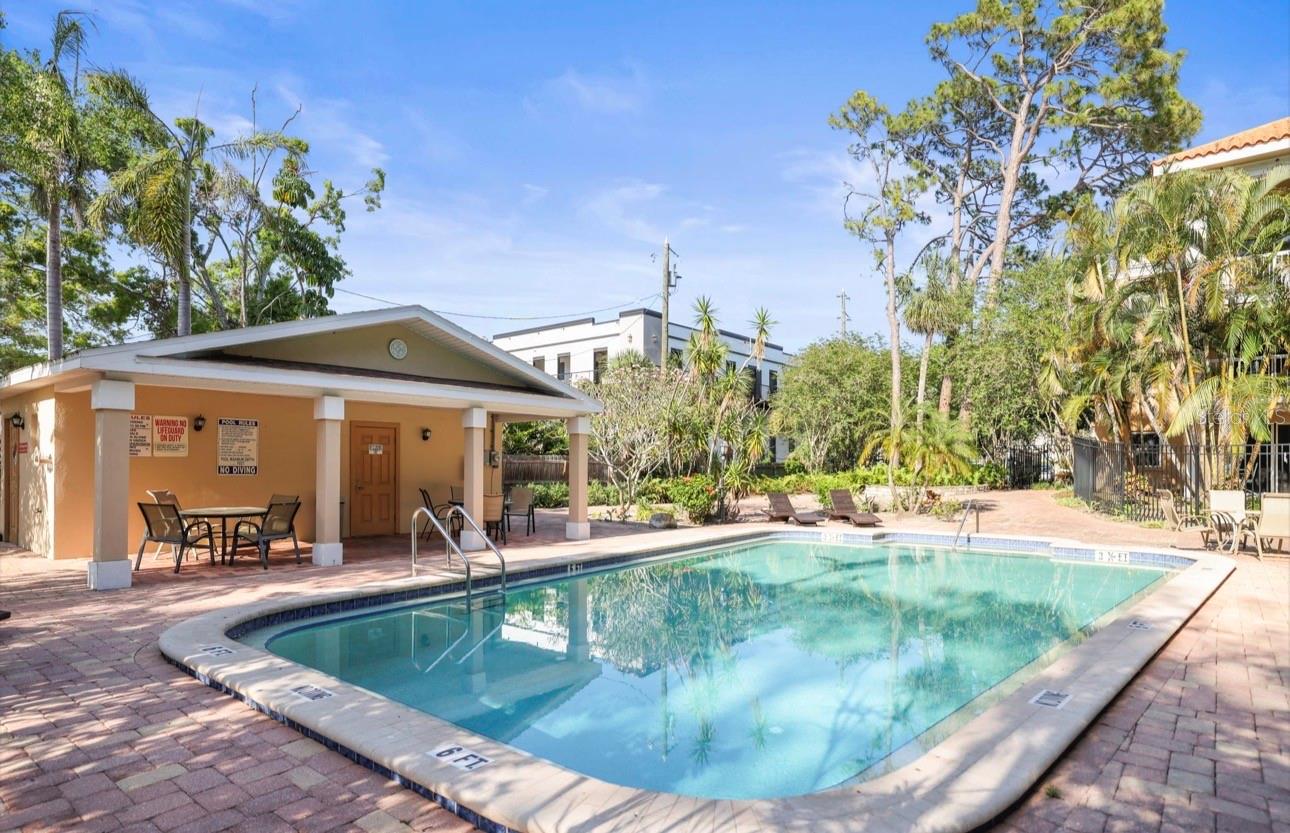 NINE FIFTY BROADWAY - Residential