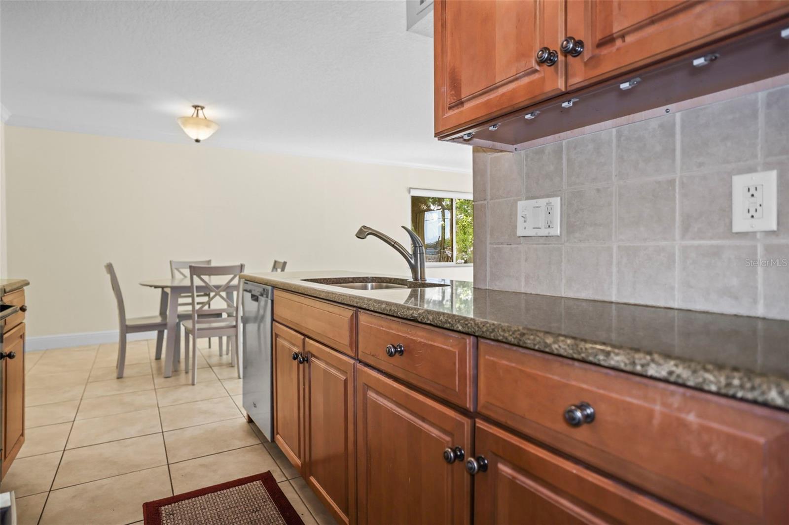 NINE FIFTY BROADWAY - Residential