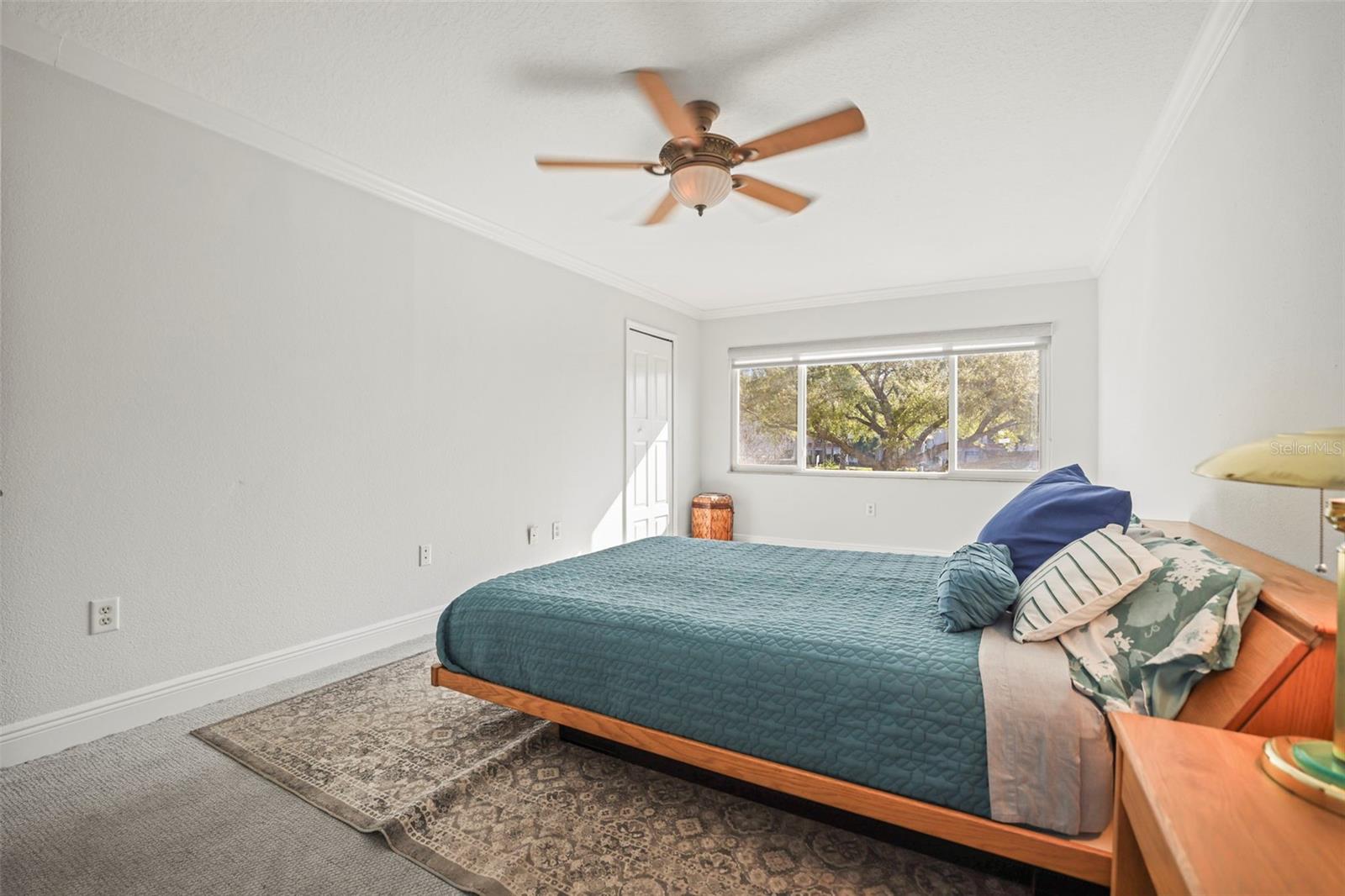 NINE FIFTY BROADWAY - Residential