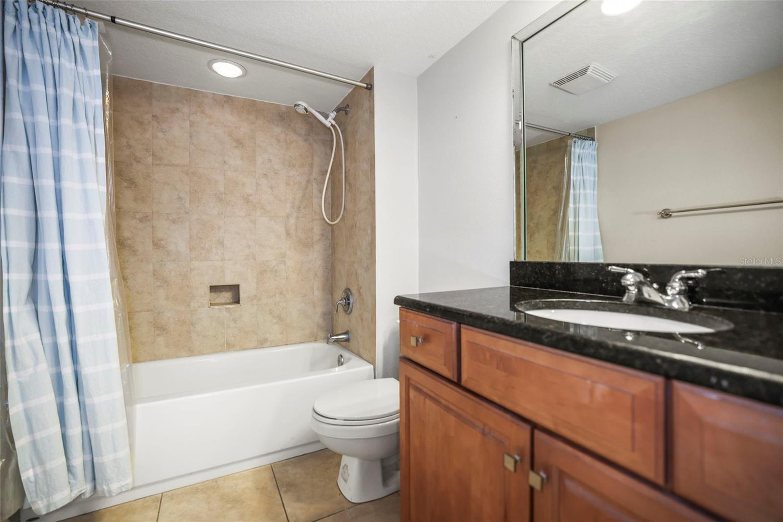 NINE FIFTY BROADWAY - Residential