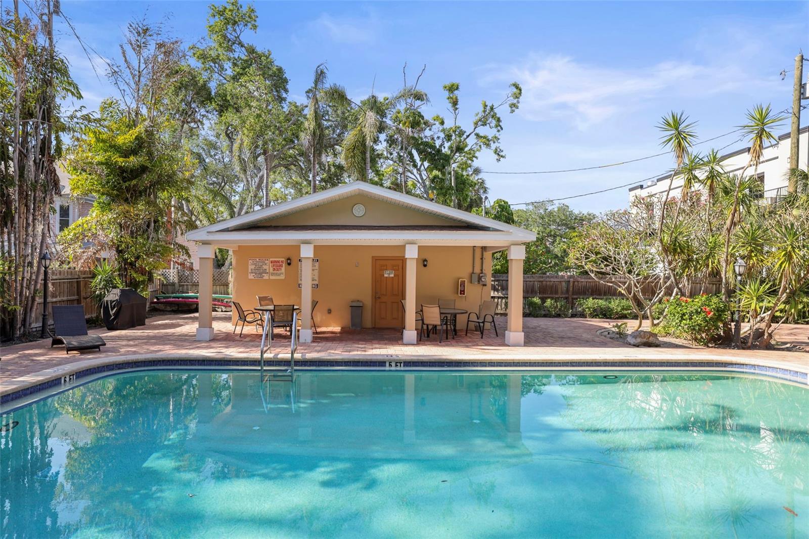 NINE FIFTY BROADWAY - Residential