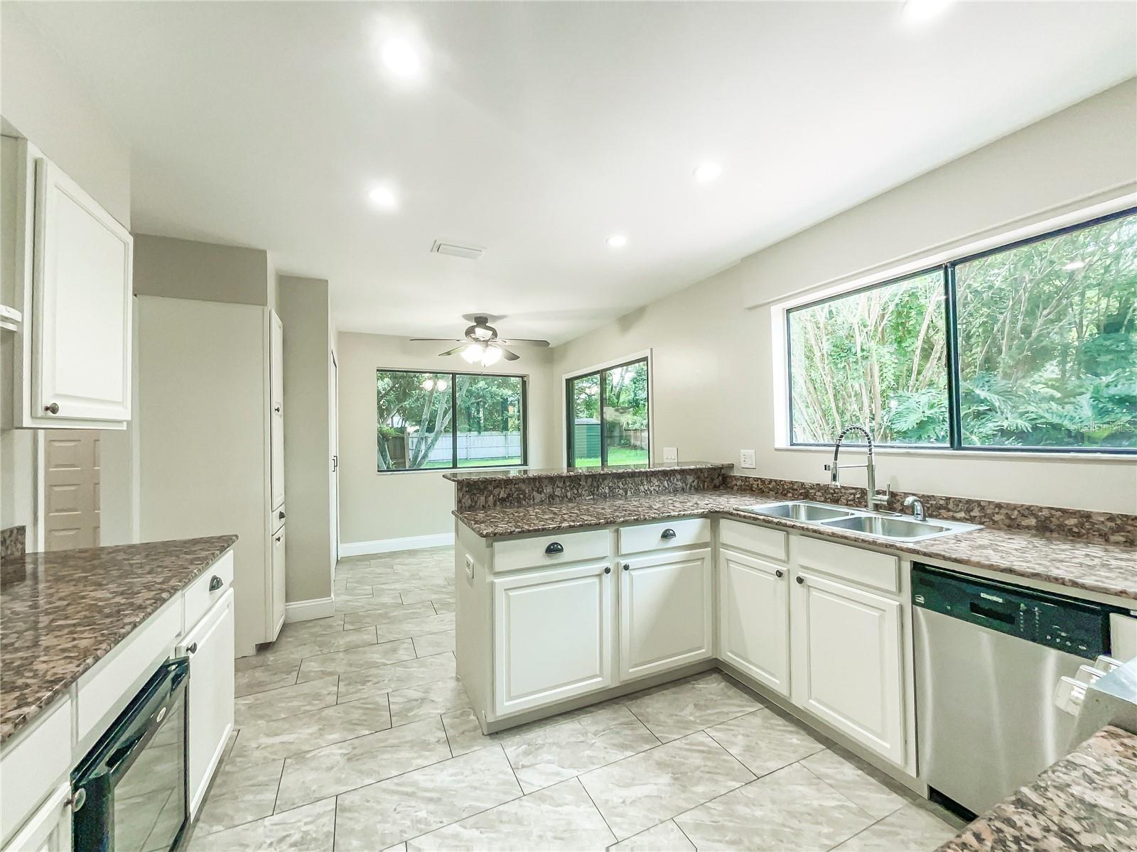 HUNTERS GLEN - Residential