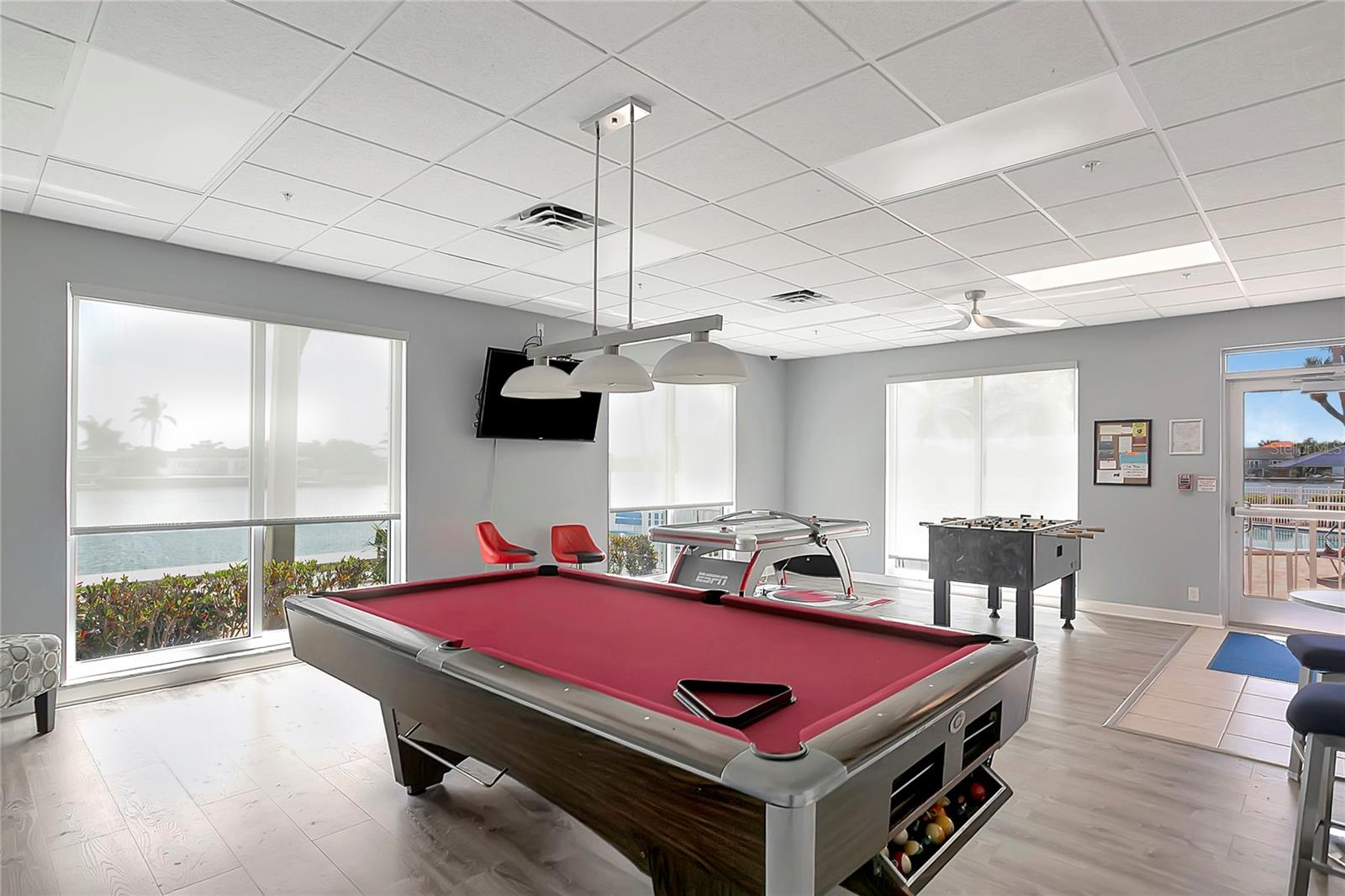 THREE PALMS POINTE CONDO - Residential