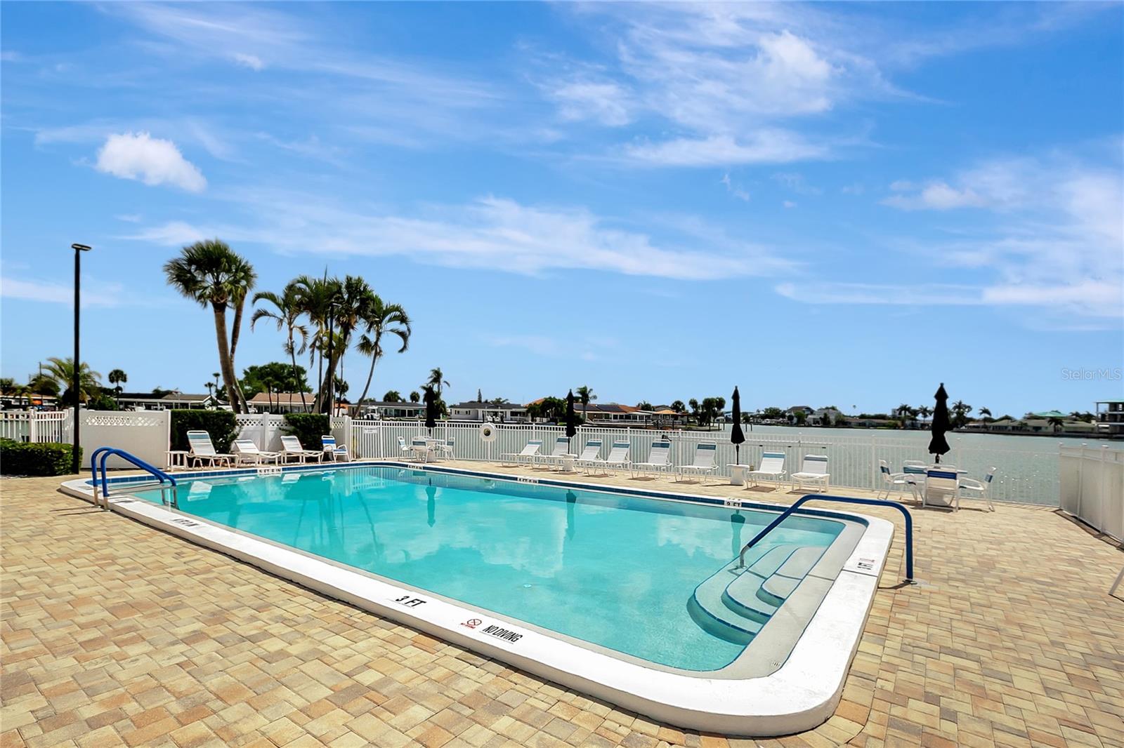 THREE PALMS POINTE CONDO - Residential