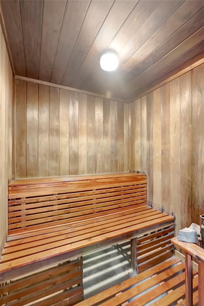 THREE PALMS POINTE CONDO - Residential