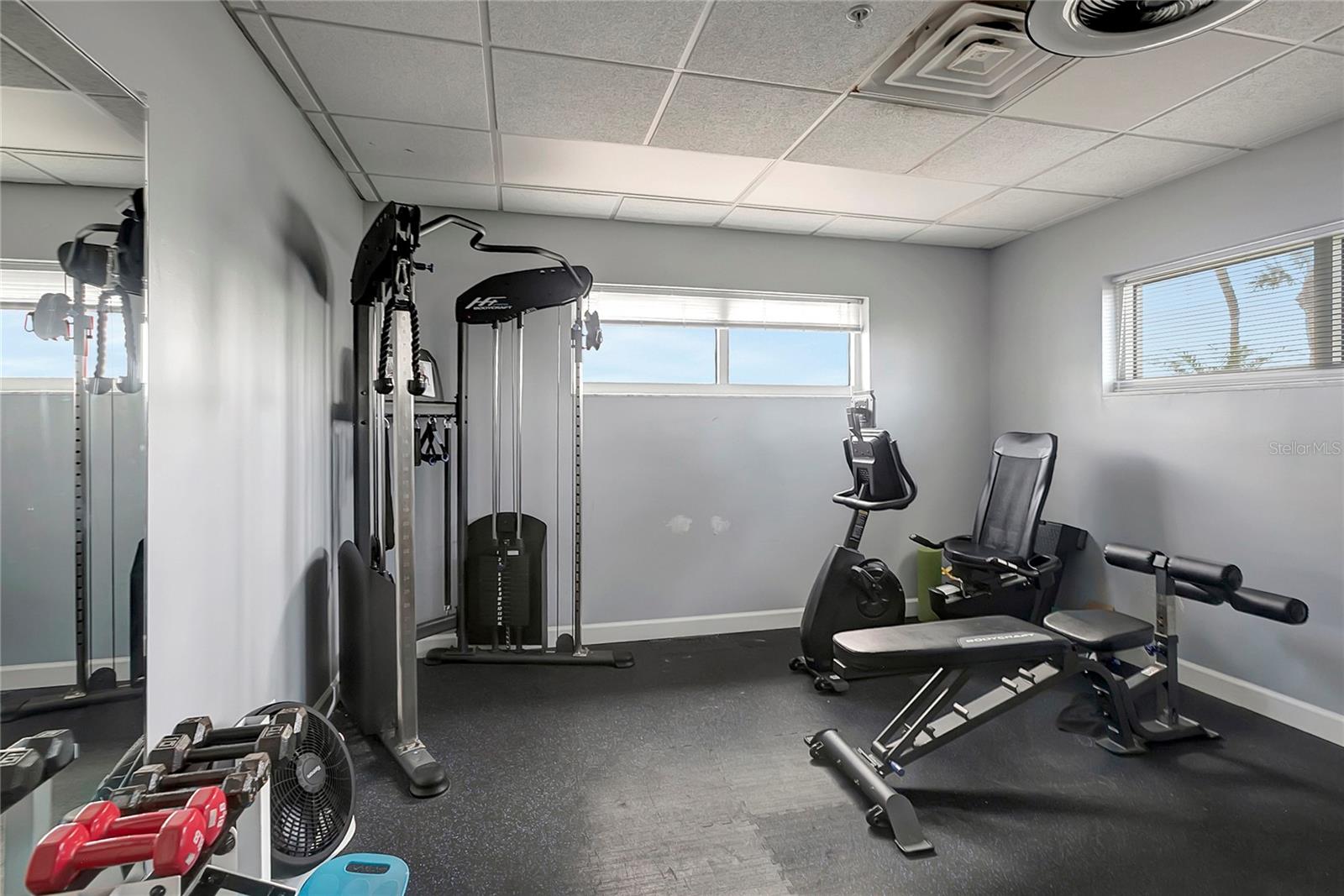 THREE PALMS POINTE CONDO - Residential