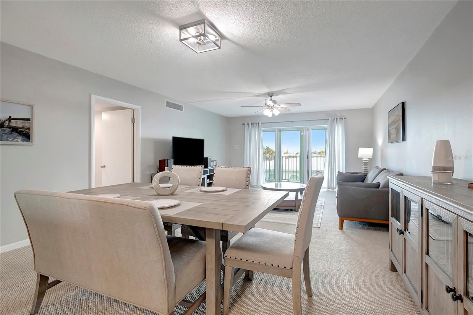 THREE PALMS POINTE CONDO - Residential