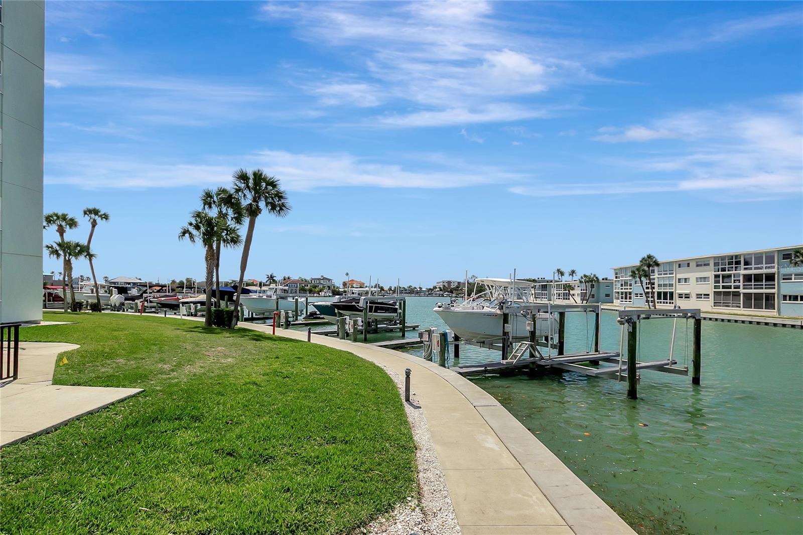 THREE PALMS POINTE CONDO - Residential