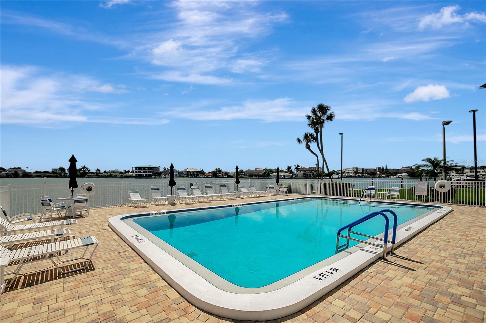 THREE PALMS POINTE CONDO - Residential