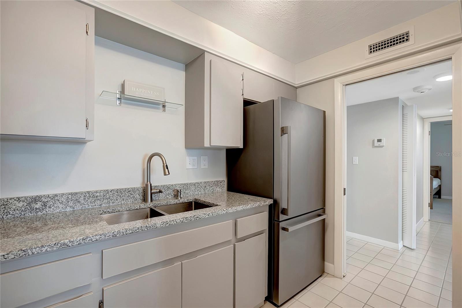 THREE PALMS POINTE CONDO - Residential