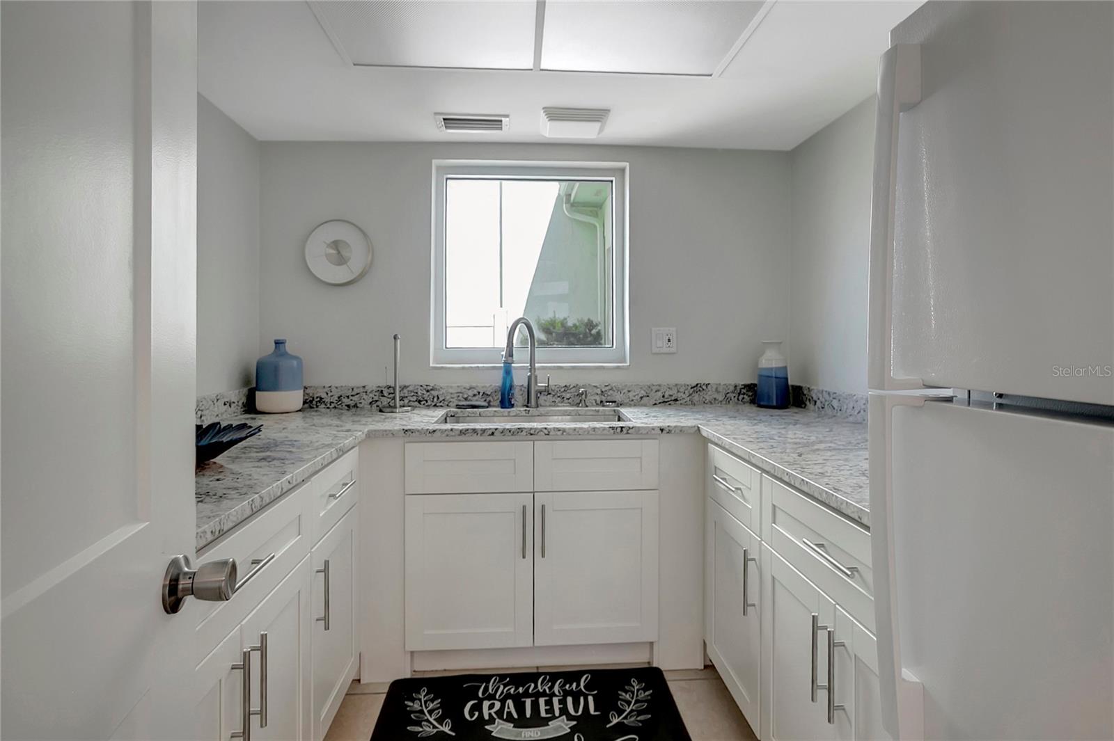 THREE PALMS POINTE CONDO - Residential