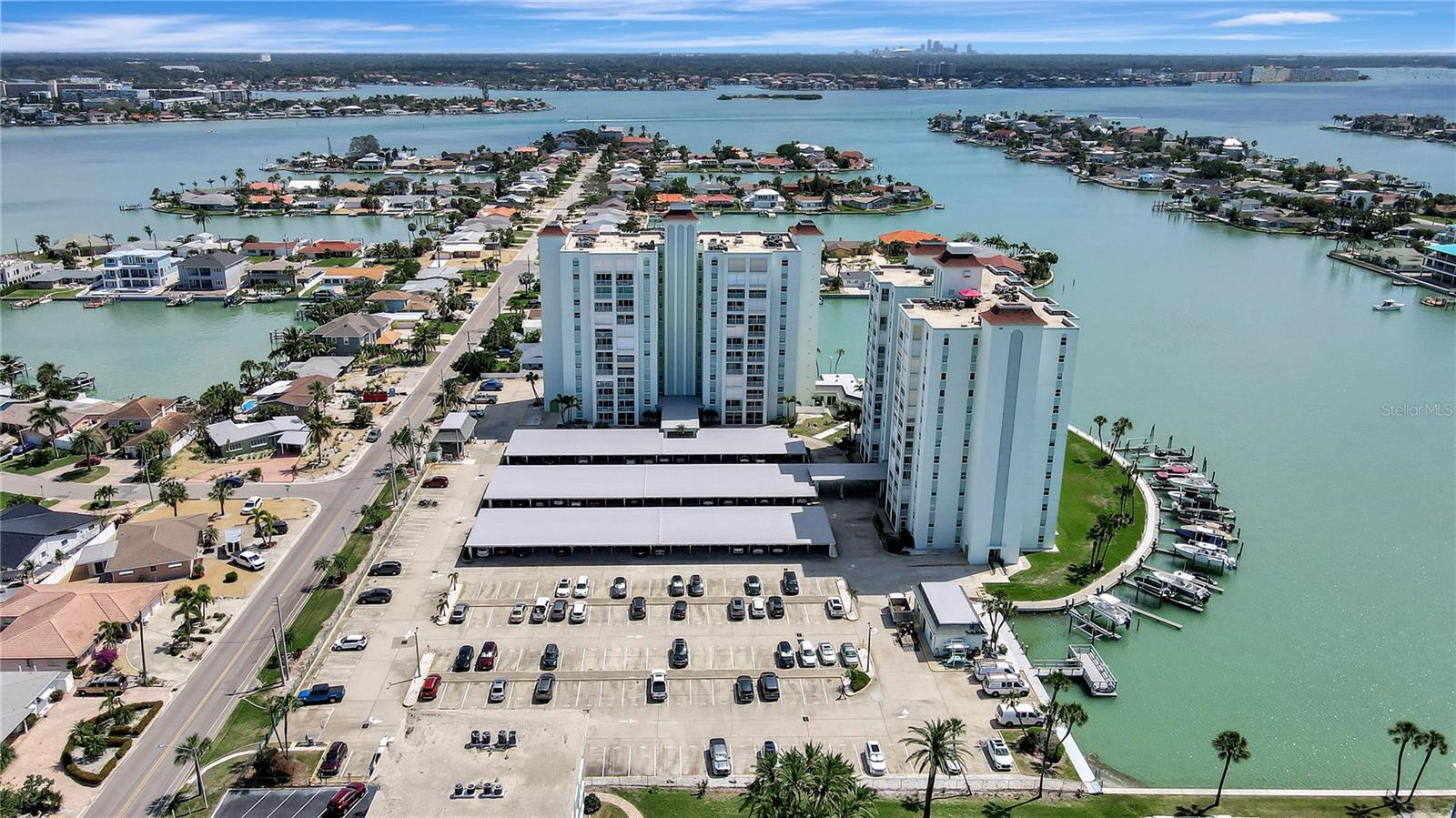 THREE PALMS POINTE CONDO - Residential