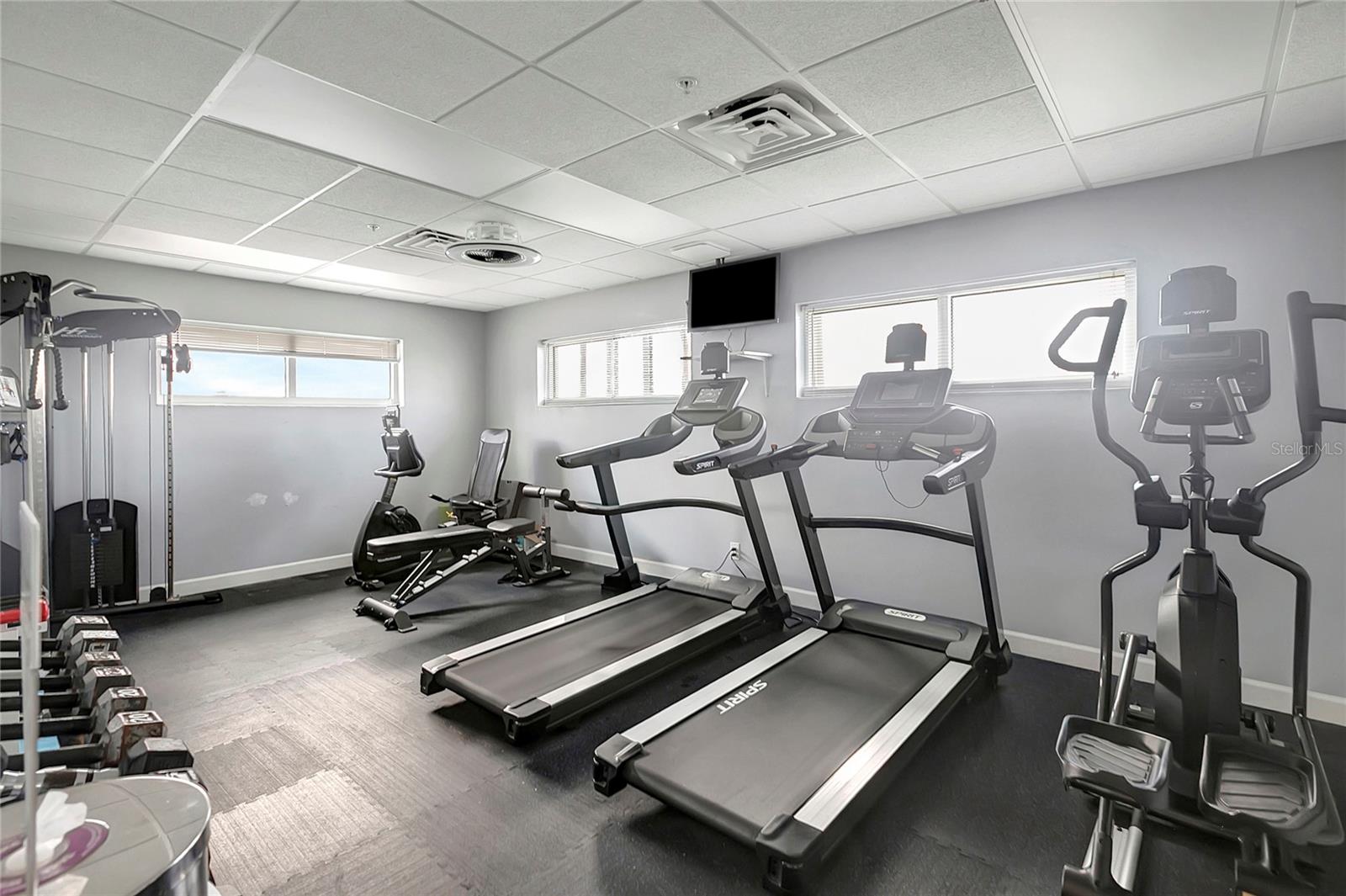 THREE PALMS POINTE CONDO - Residential