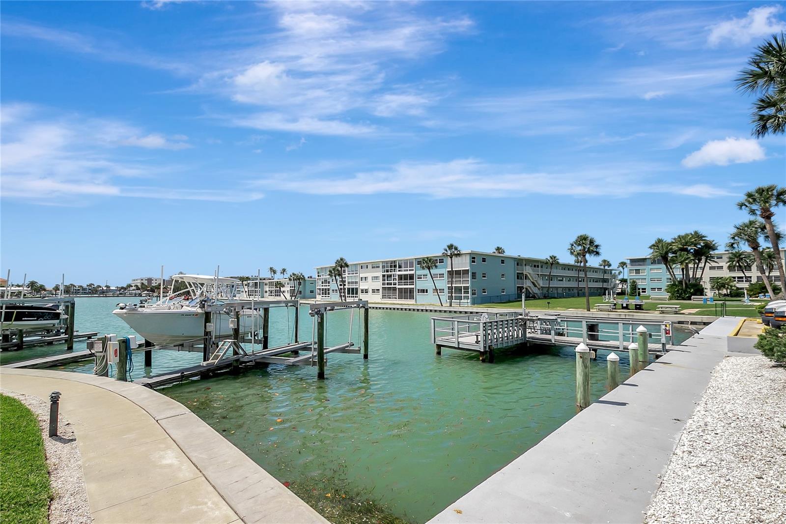 THREE PALMS POINTE CONDO - Residential