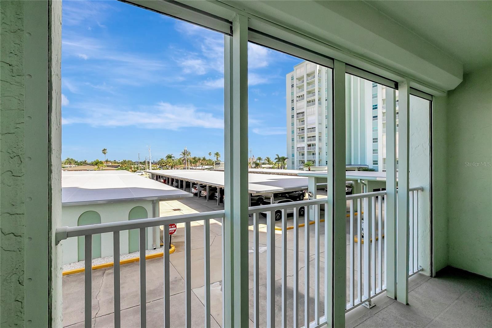 THREE PALMS POINTE CONDO - Residential