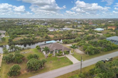 A home in PORT CHARLOTTE