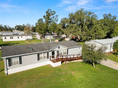 A home in LAKELAND