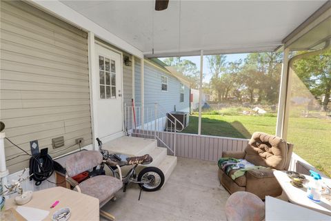 A home in LAKELAND