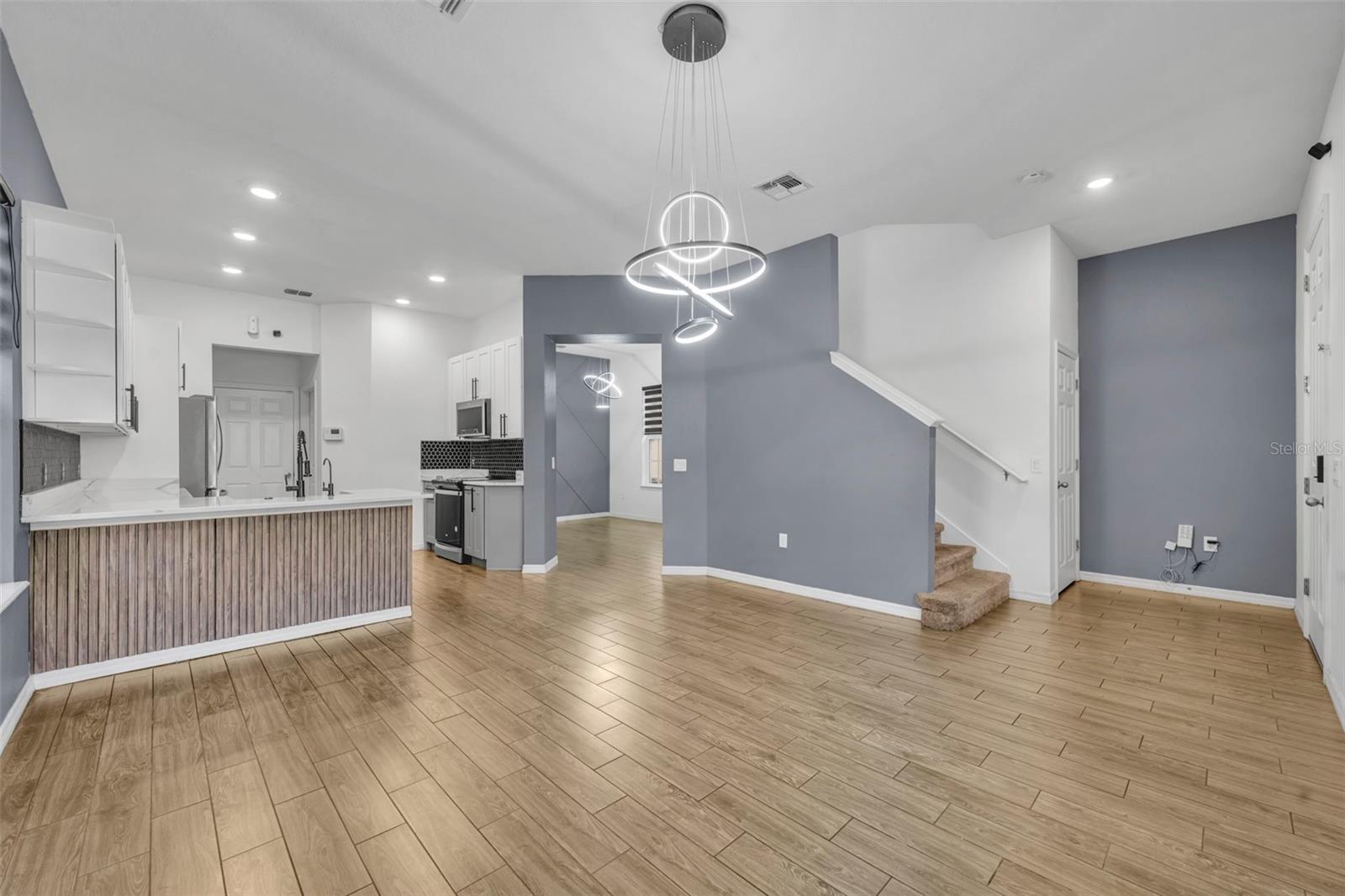 ARBORS/MDW WOODS - Residential