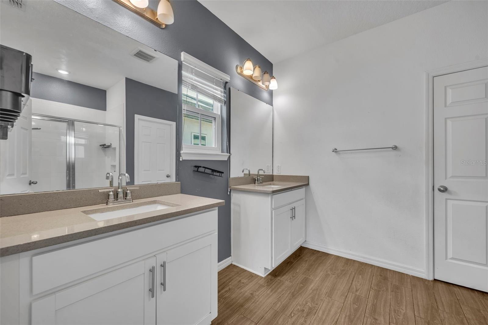 ARBORS/MDW WOODS - Residential