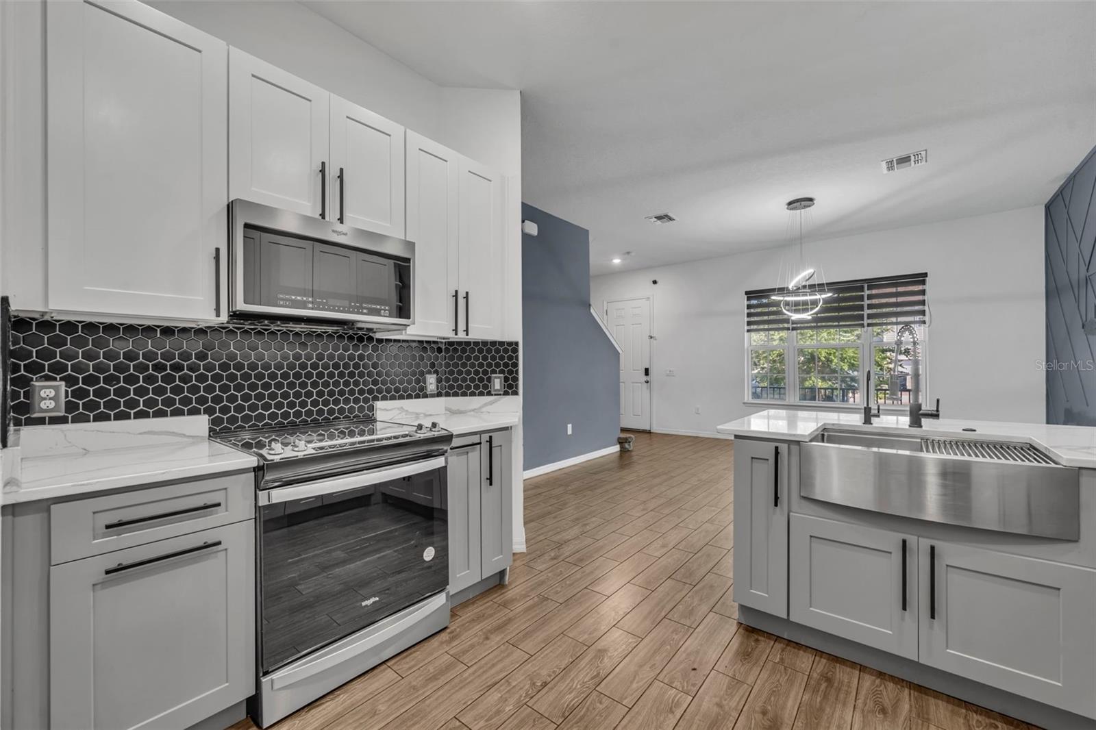 ARBORS/MDW WOODS - Residential