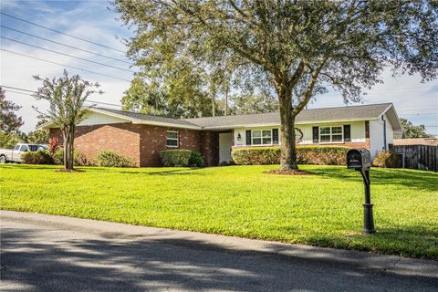 A home in LAKELAND