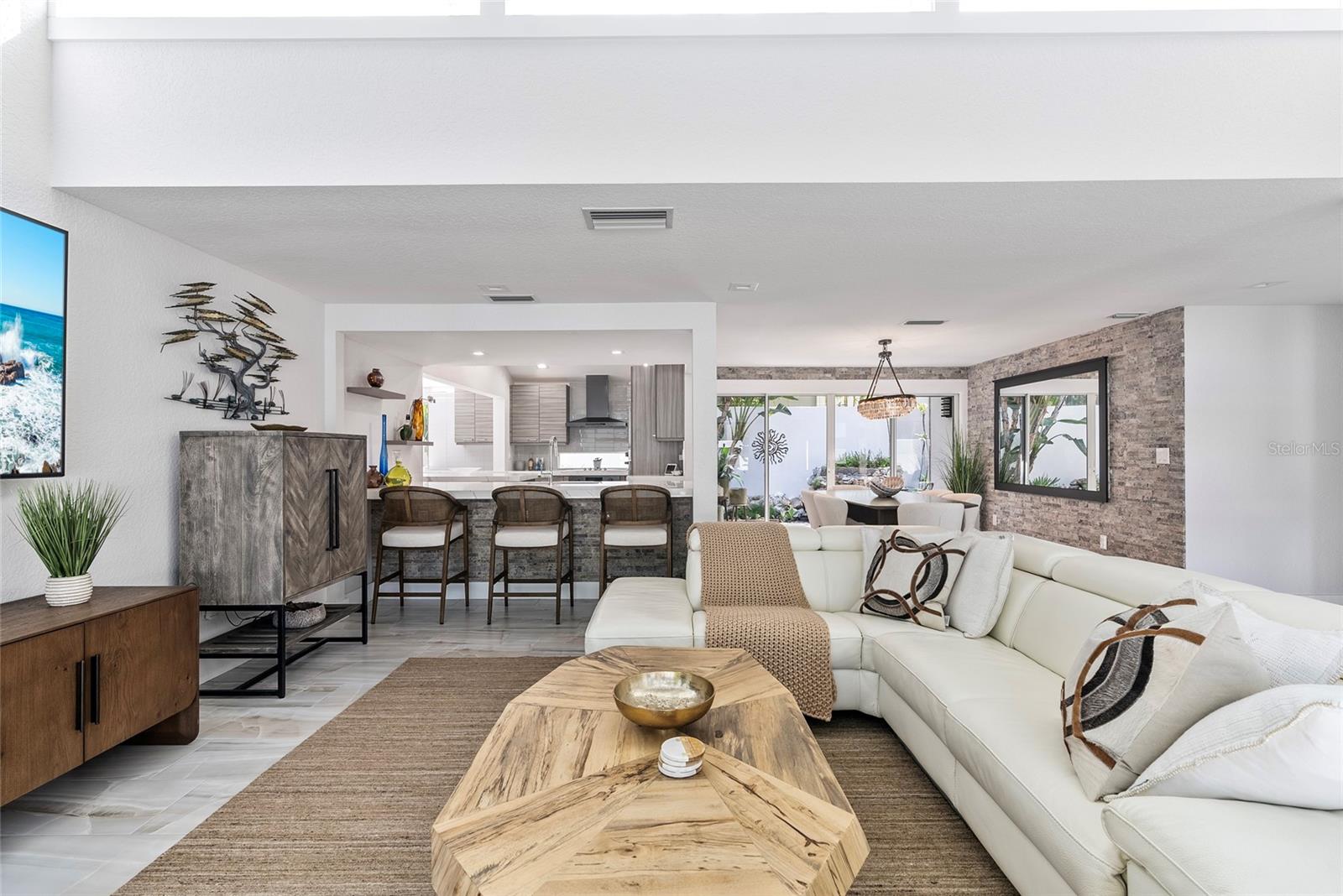 LIDO C - Residential Lease