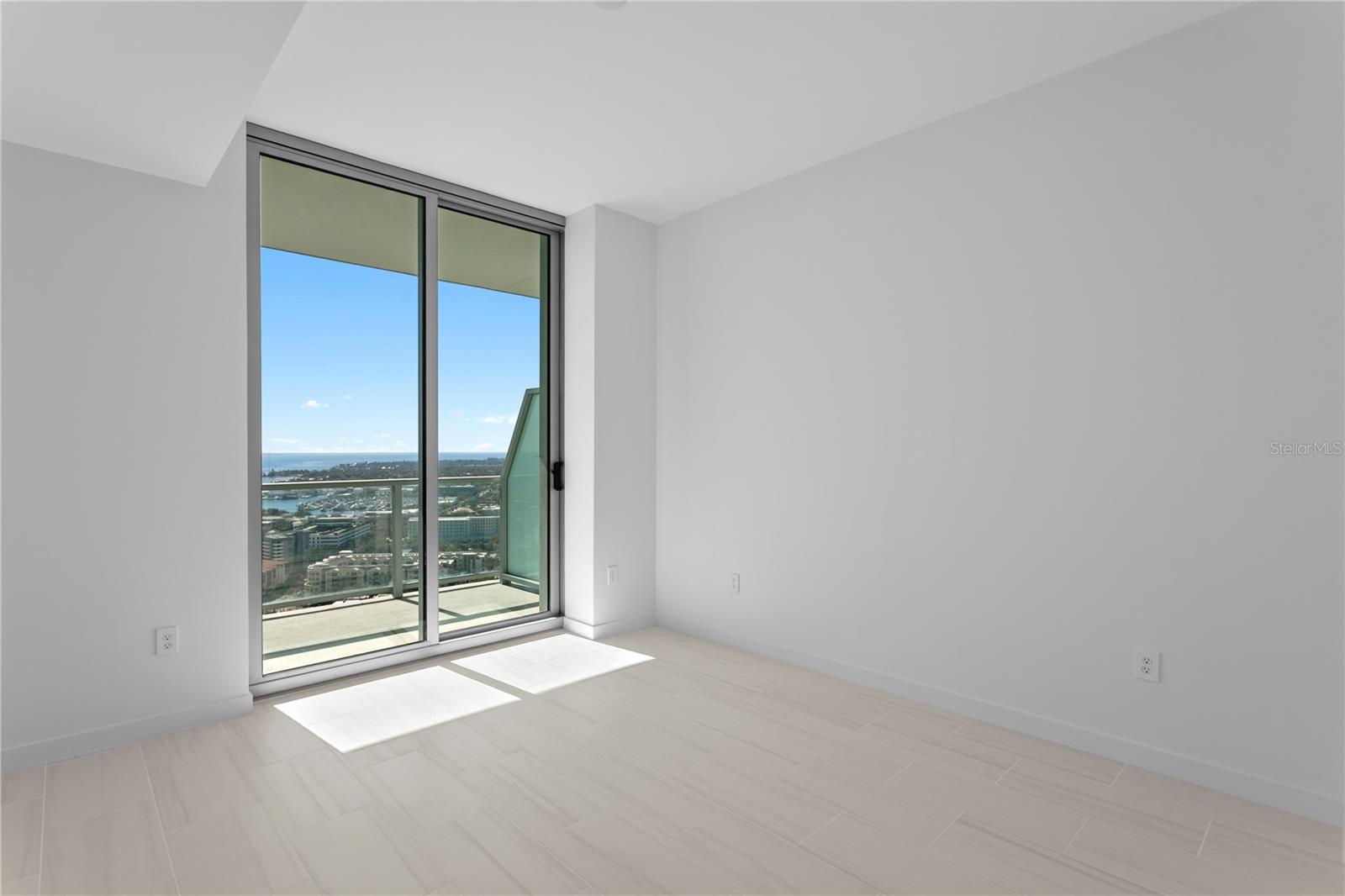 400 CENTRAL - Residential