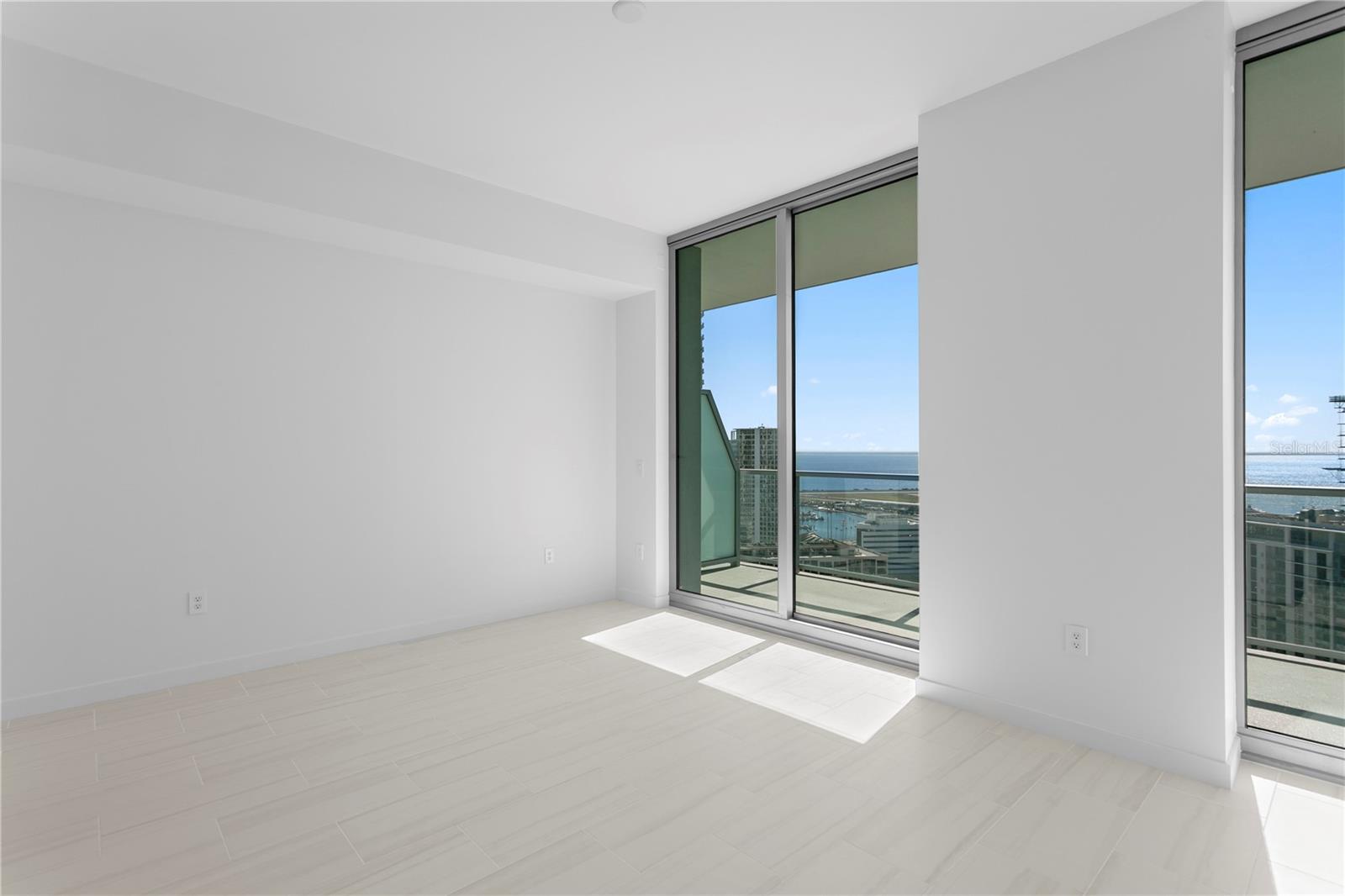 400 CENTRAL - Residential