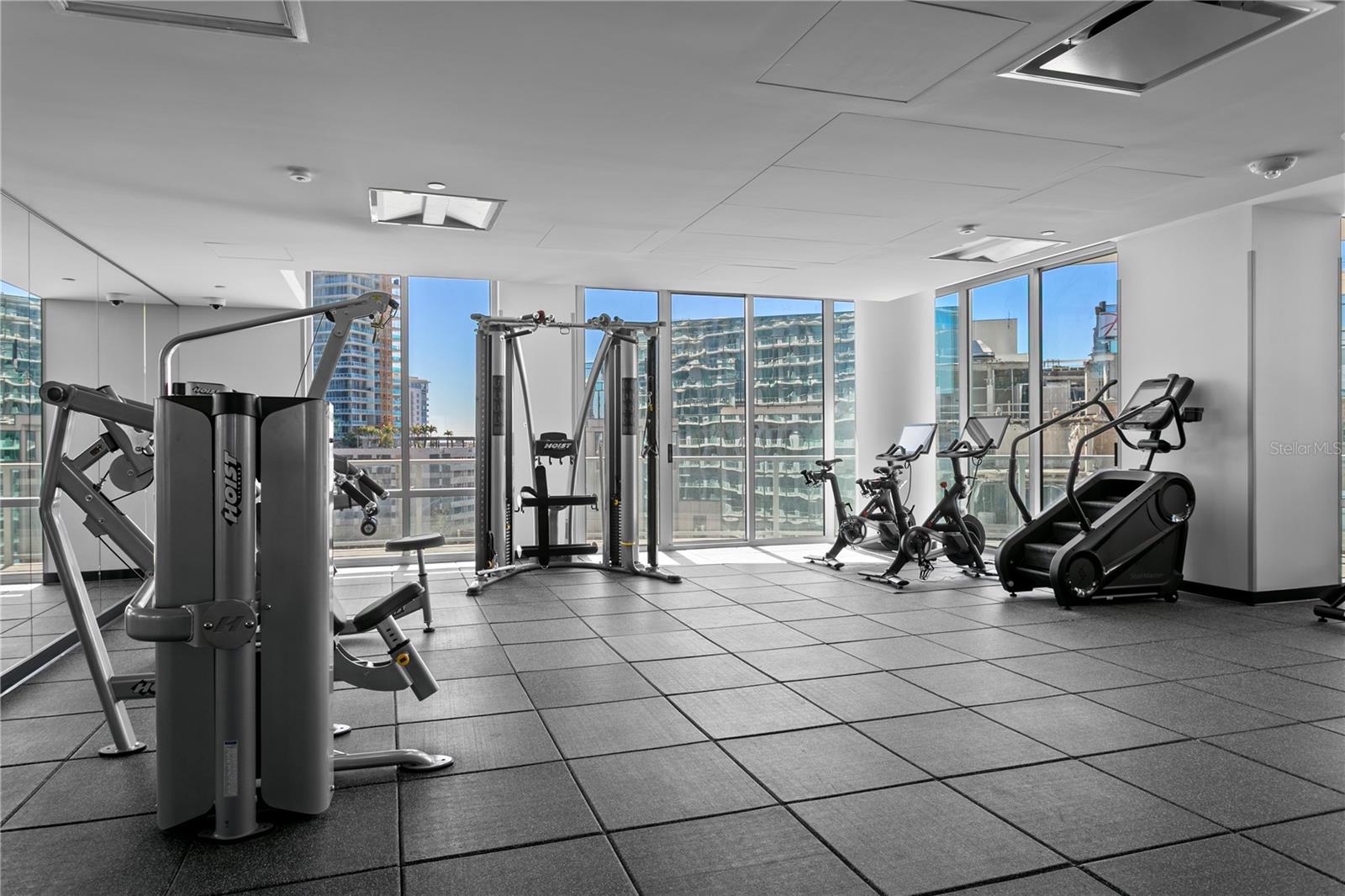 400 CENTRAL - Residential