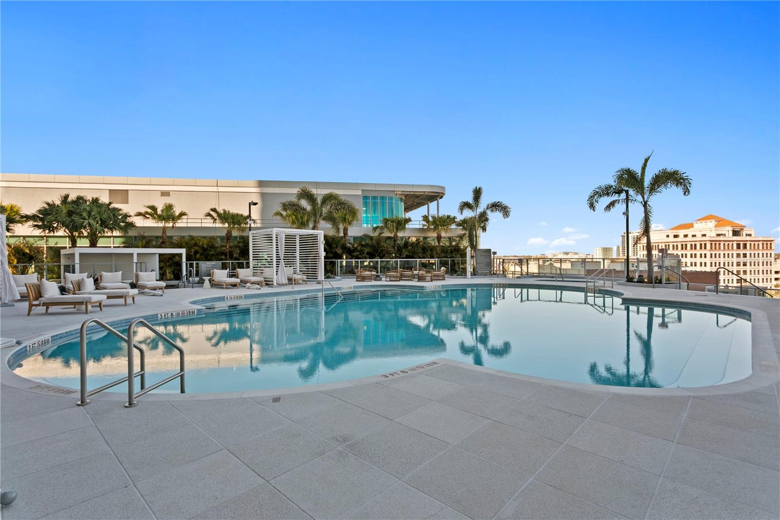 400 CENTRAL - Residential