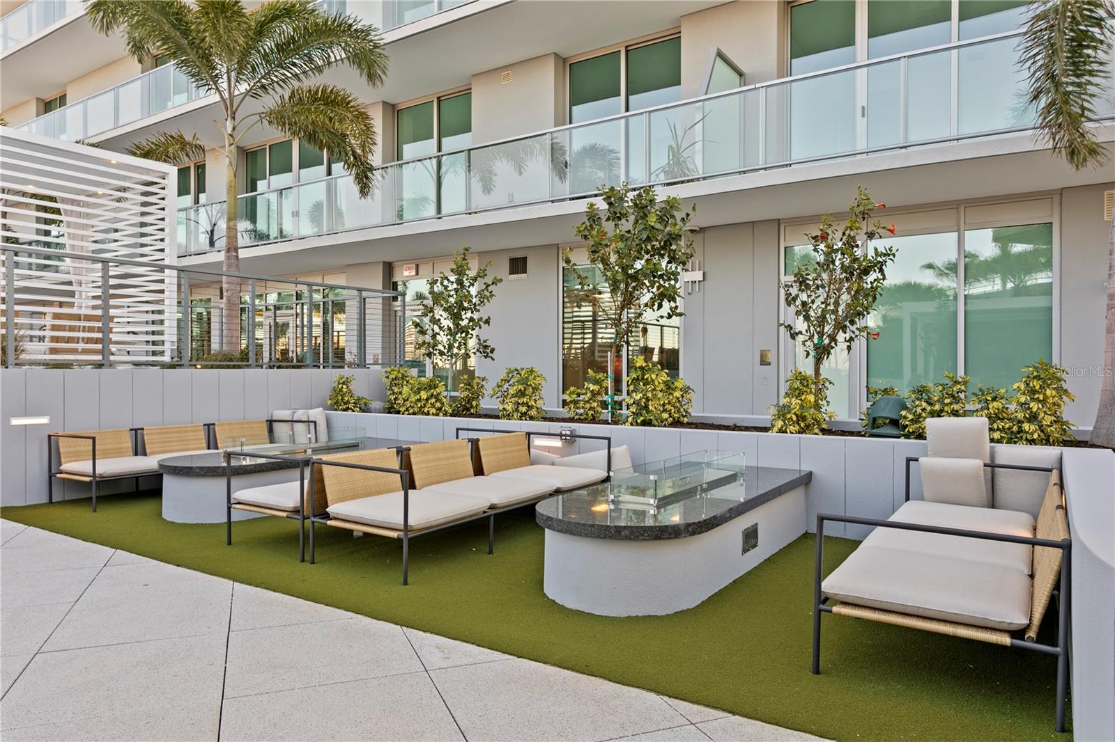 400 CENTRAL - Residential