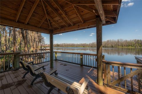 A home in LAND O LAKES
