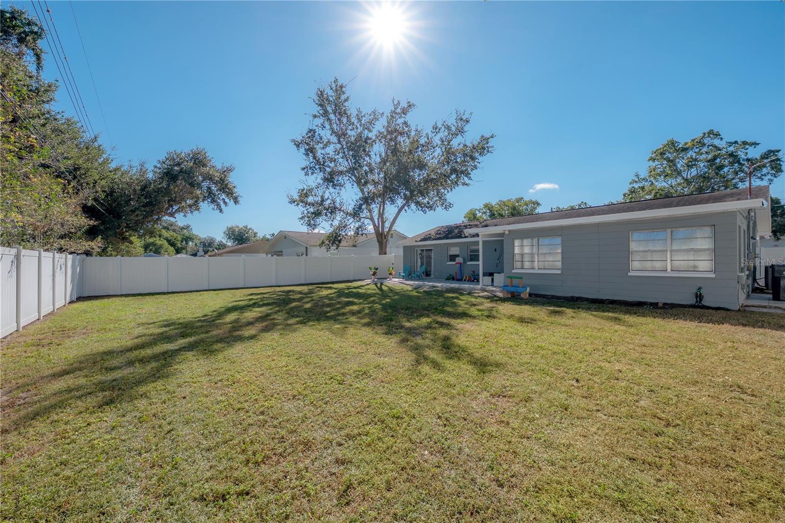 LAKE ELLEN ESTATES SUB - Residential Lease