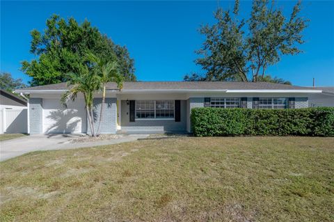 Photo of 2523 Lake Ellen Circle, Tampa, FL 33618 (MLS # TB8452267)