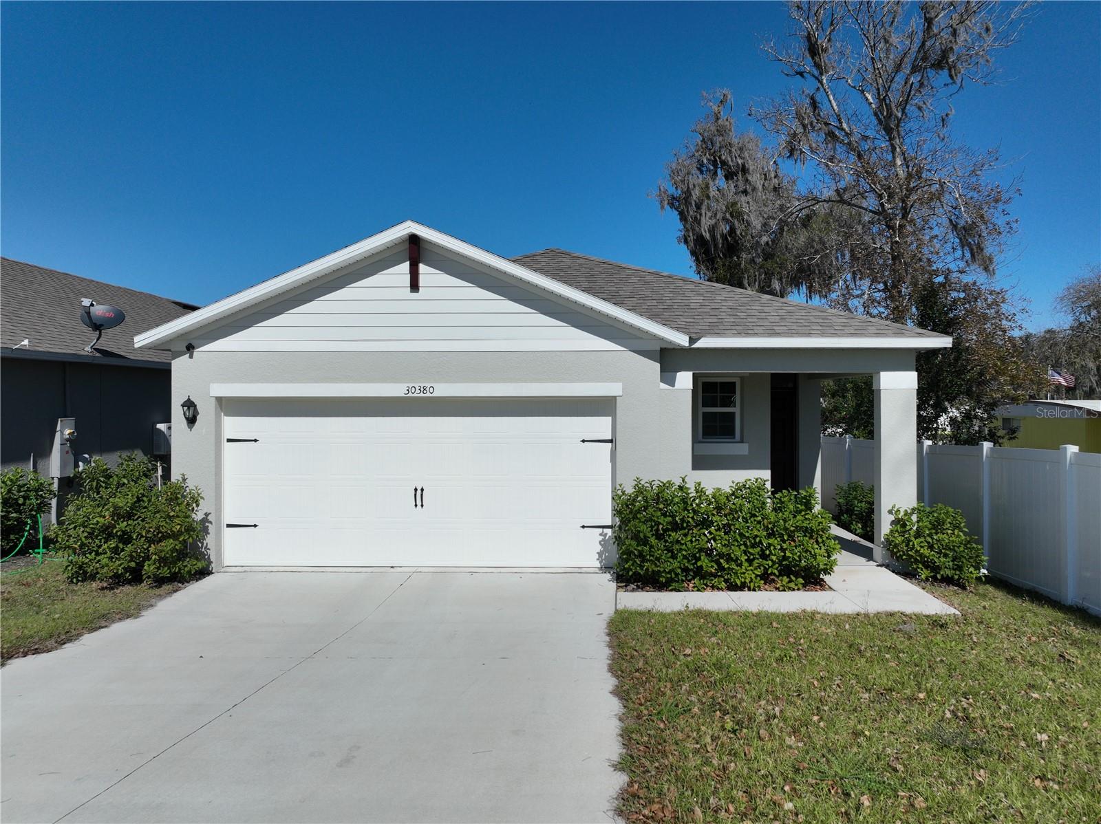 LAKE DENHAM ESTATES PHASE III - Residential