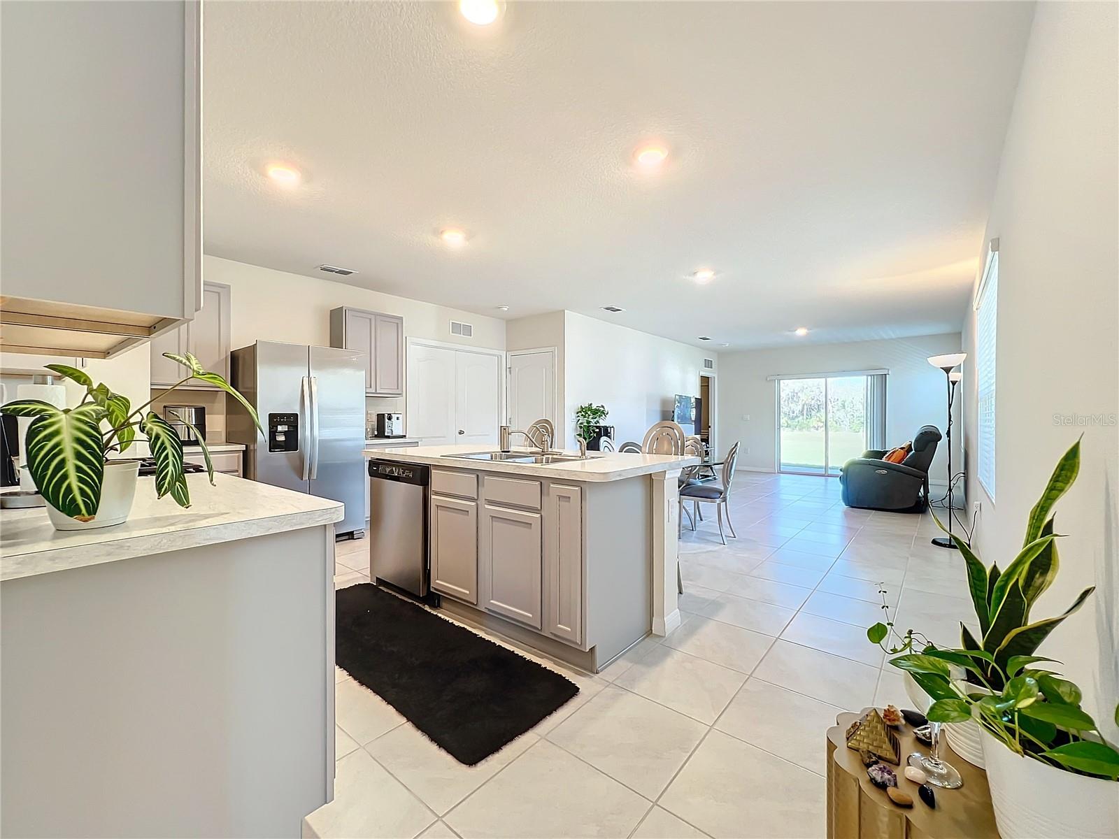 LAKE DENHAM ESTATES PHASE III - Residential