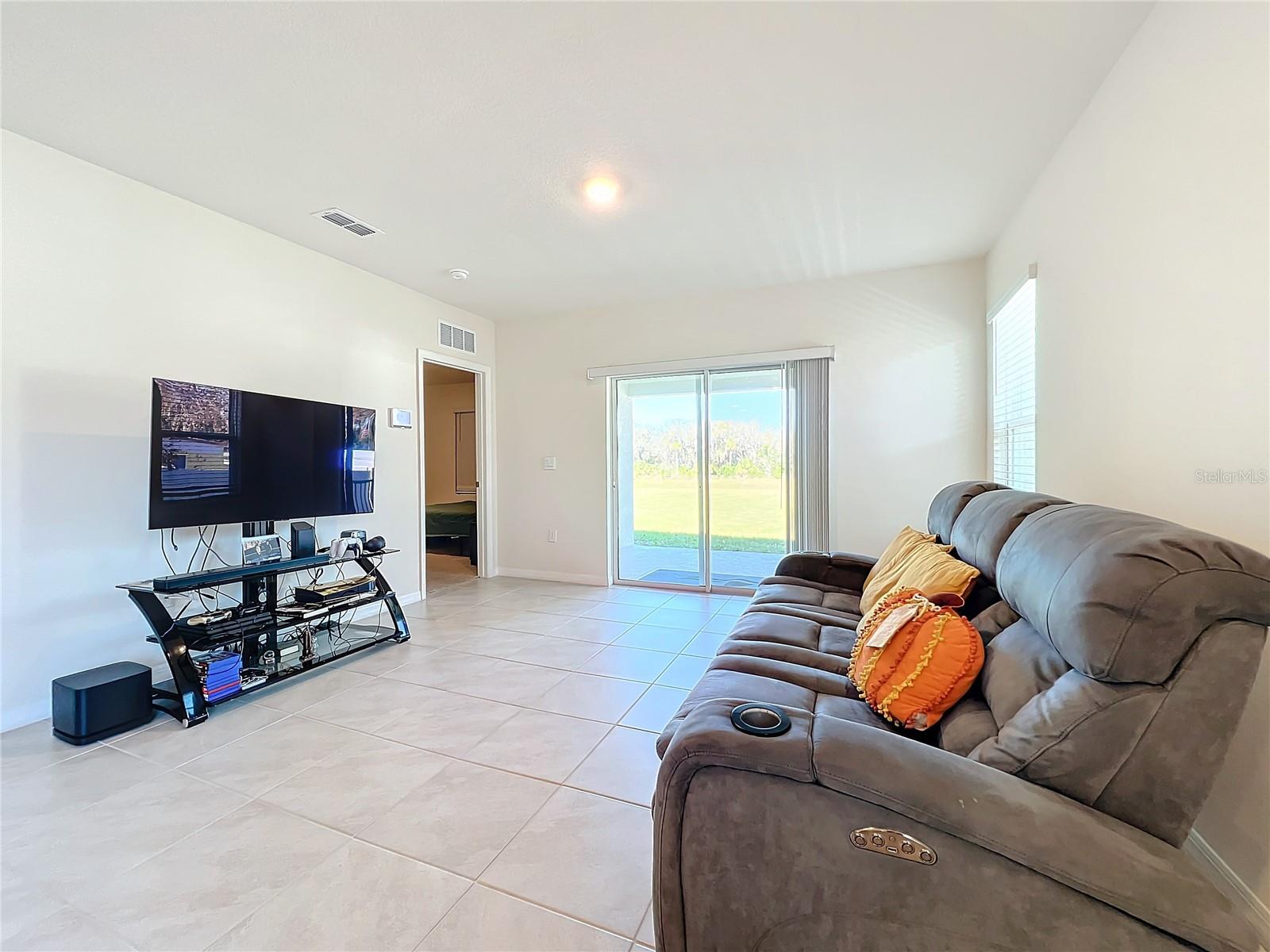 LAKE DENHAM ESTATES PHASE III - Residential