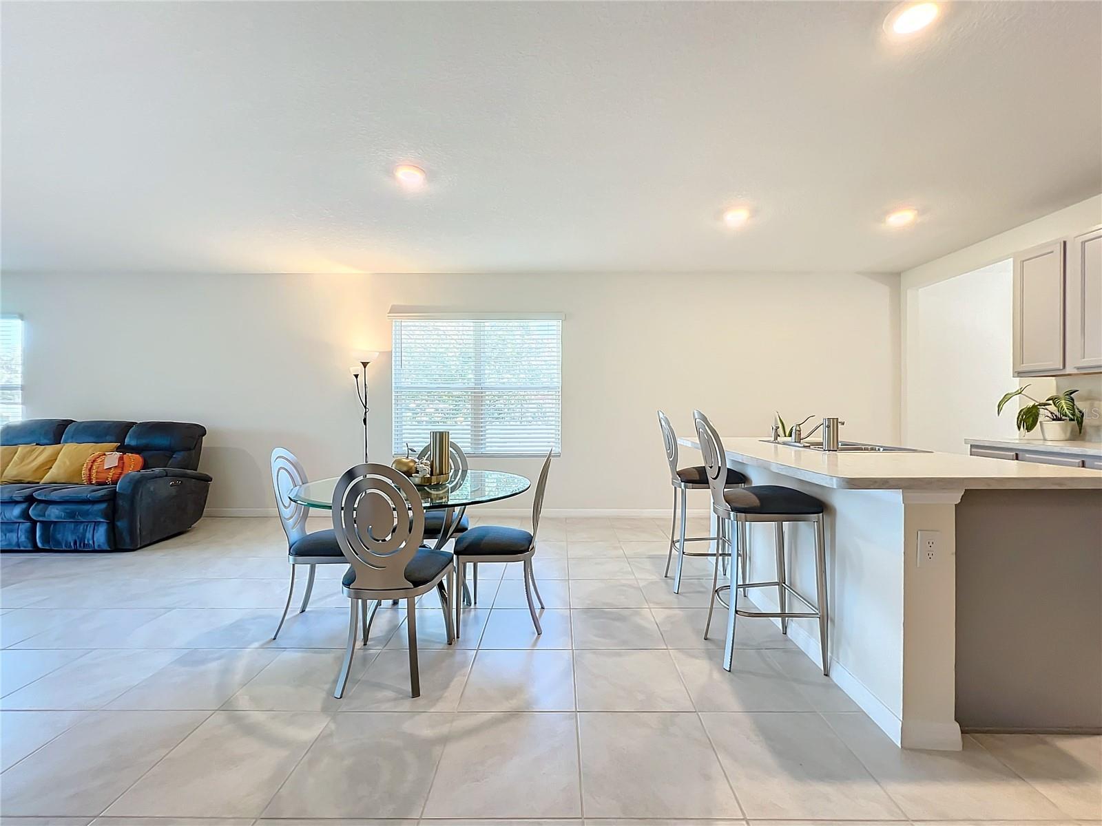 LAKE DENHAM ESTATES PHASE III - Residential