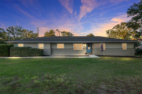 Photo of 5681 SE 21st Lane, Ocala, FL 34480 (MLS # OM712823)