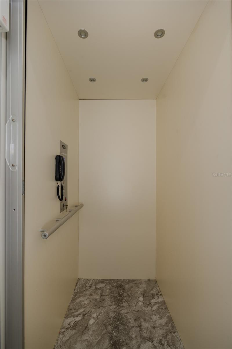 HERNANDO BEACH - Residential