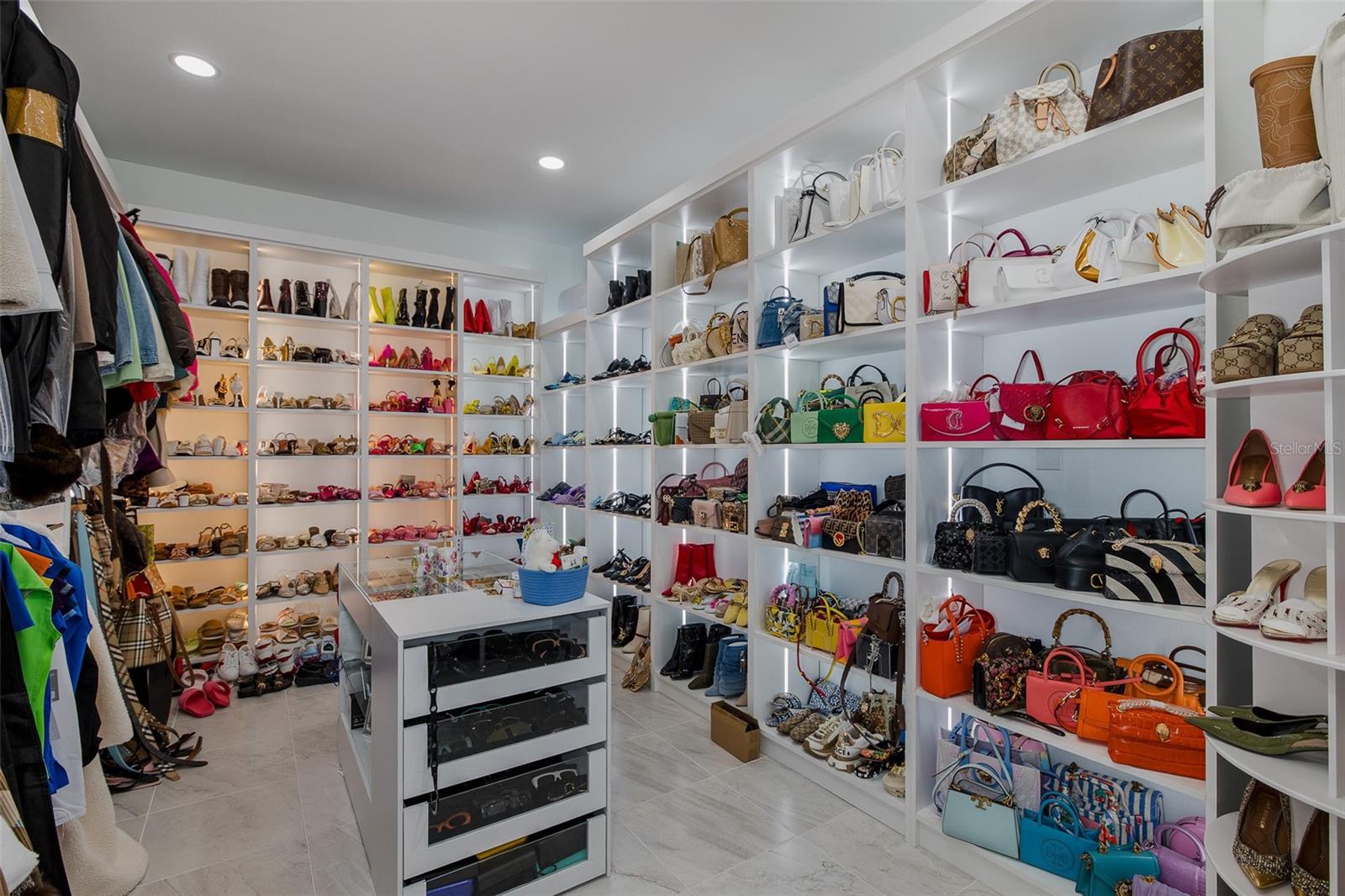 HERNANDO BEACH - Residential