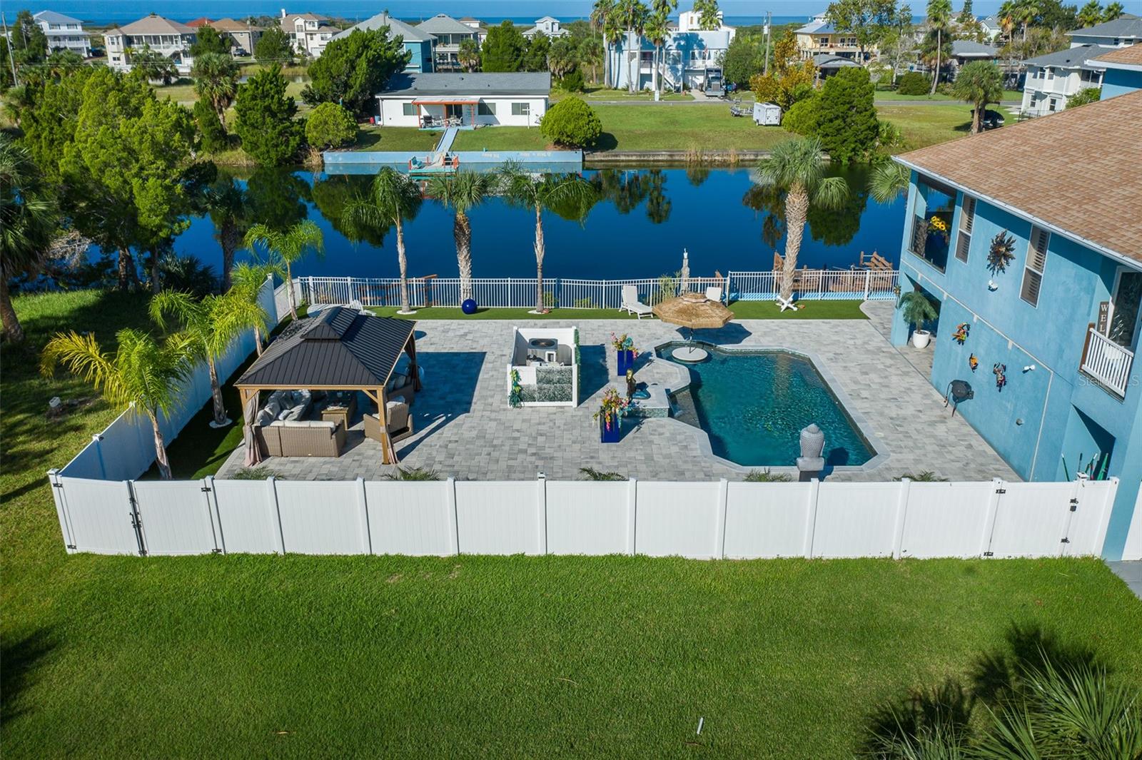 HERNANDO BEACH - Residential