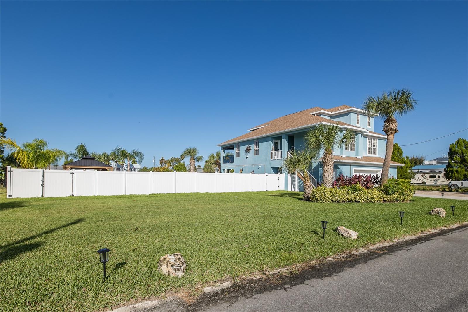 HERNANDO BEACH - Residential