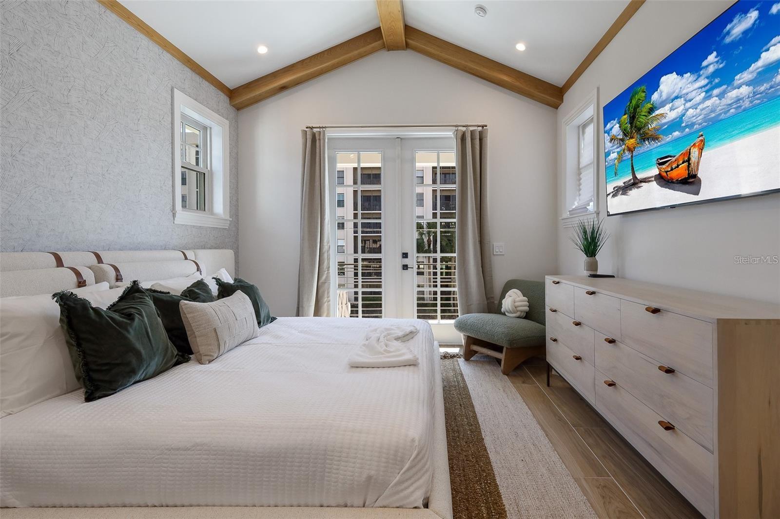 LIDO BEACH - Residential