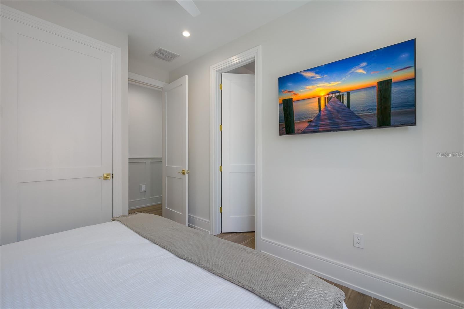 LIDO BEACH - Residential