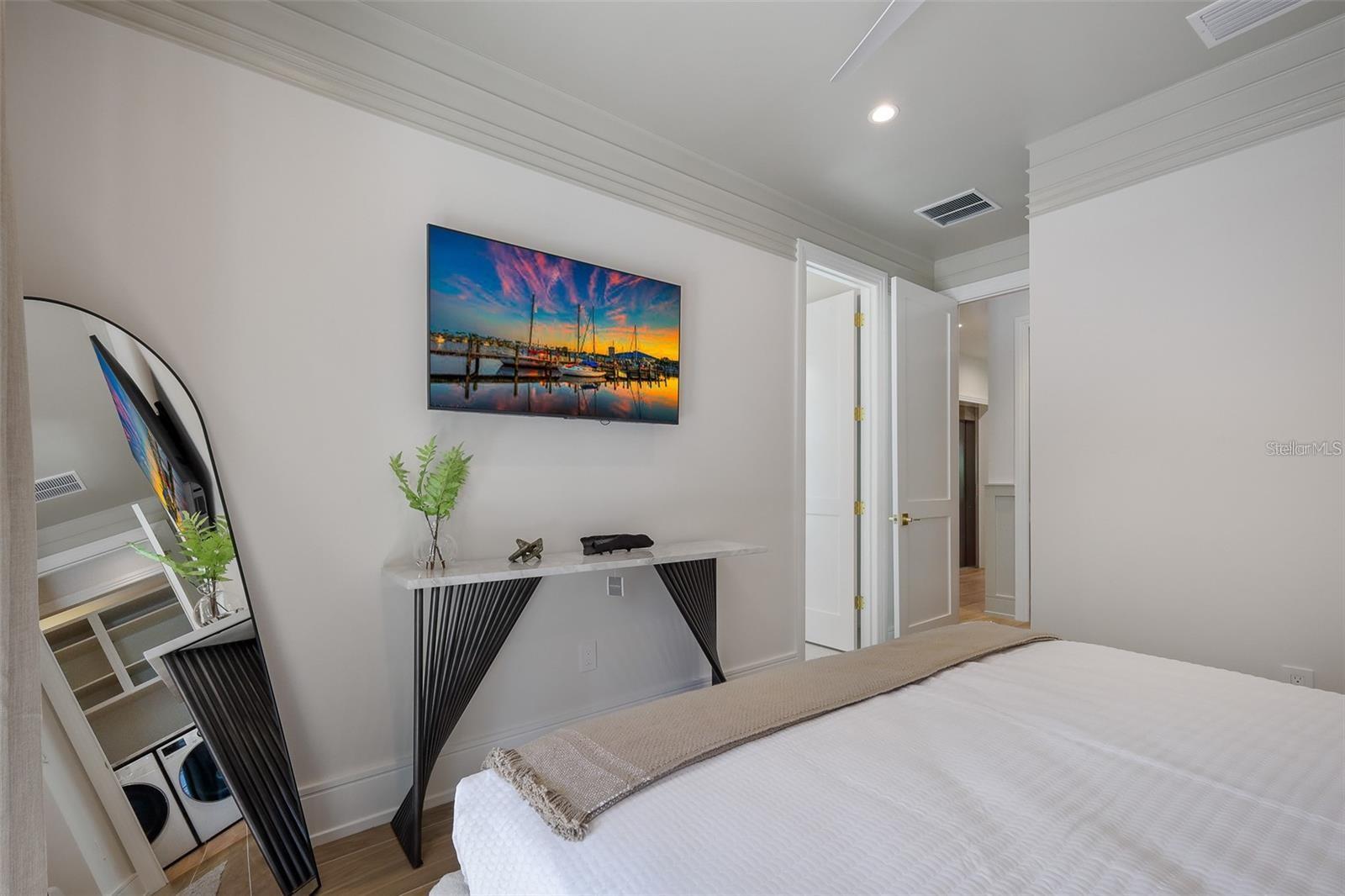 LIDO BEACH - Residential