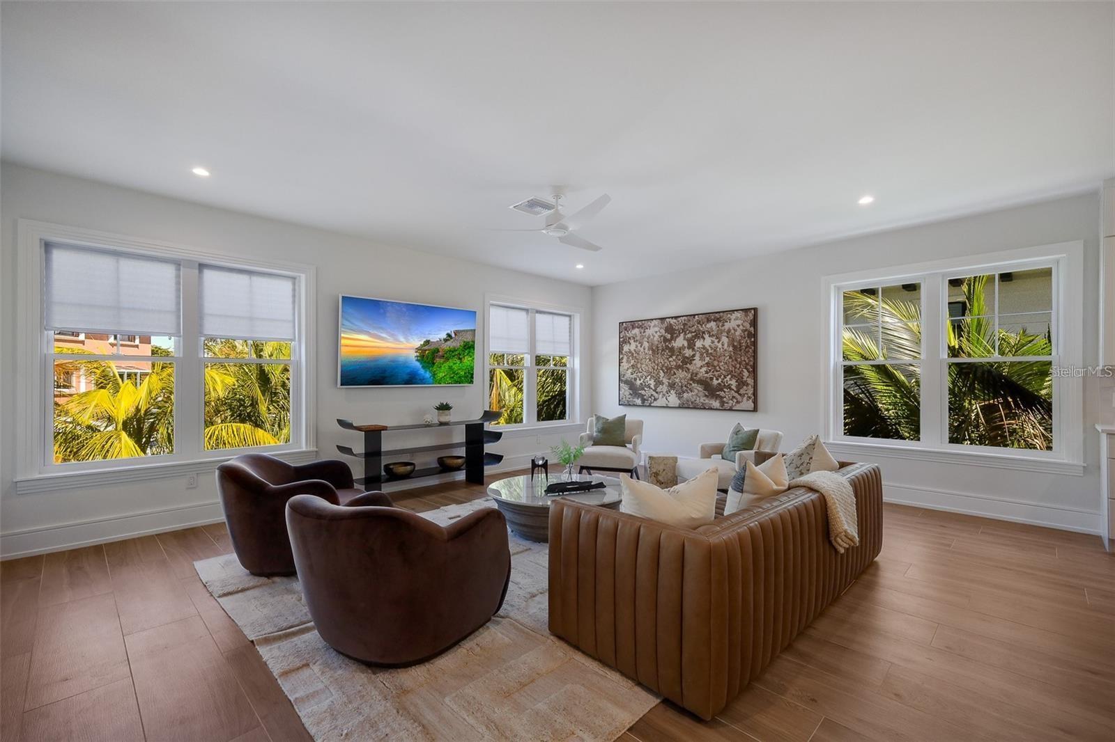 LIDO BEACH - Residential