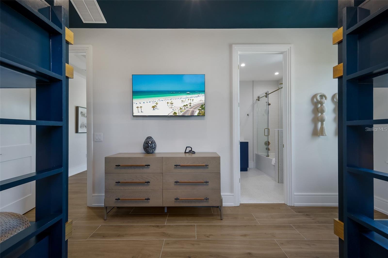 LIDO BEACH - Residential